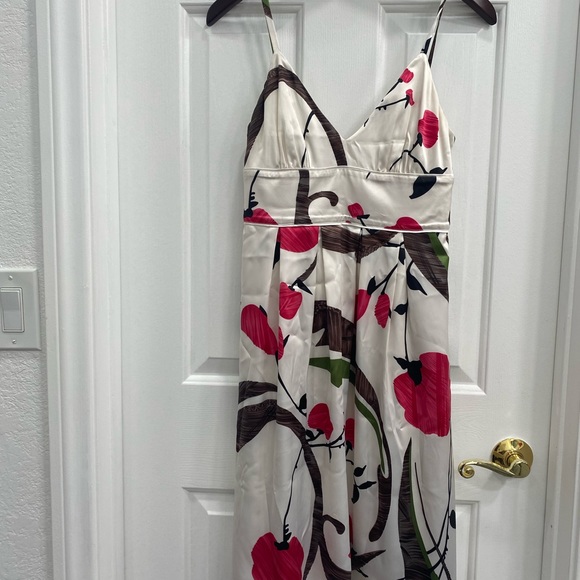 Marciano dress.  Spaghetti traps adjustable, florals with pink , green and brown - Picture 6 of 7